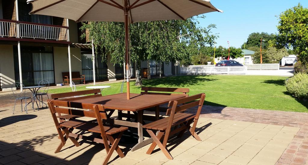 Coonawarra Motor Lodge Penola Exterior photo