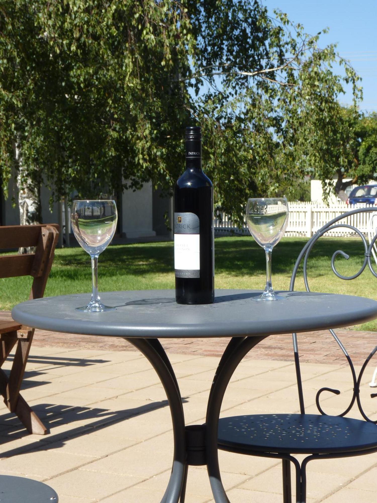 Coonawarra Motor Lodge Penola Exterior photo