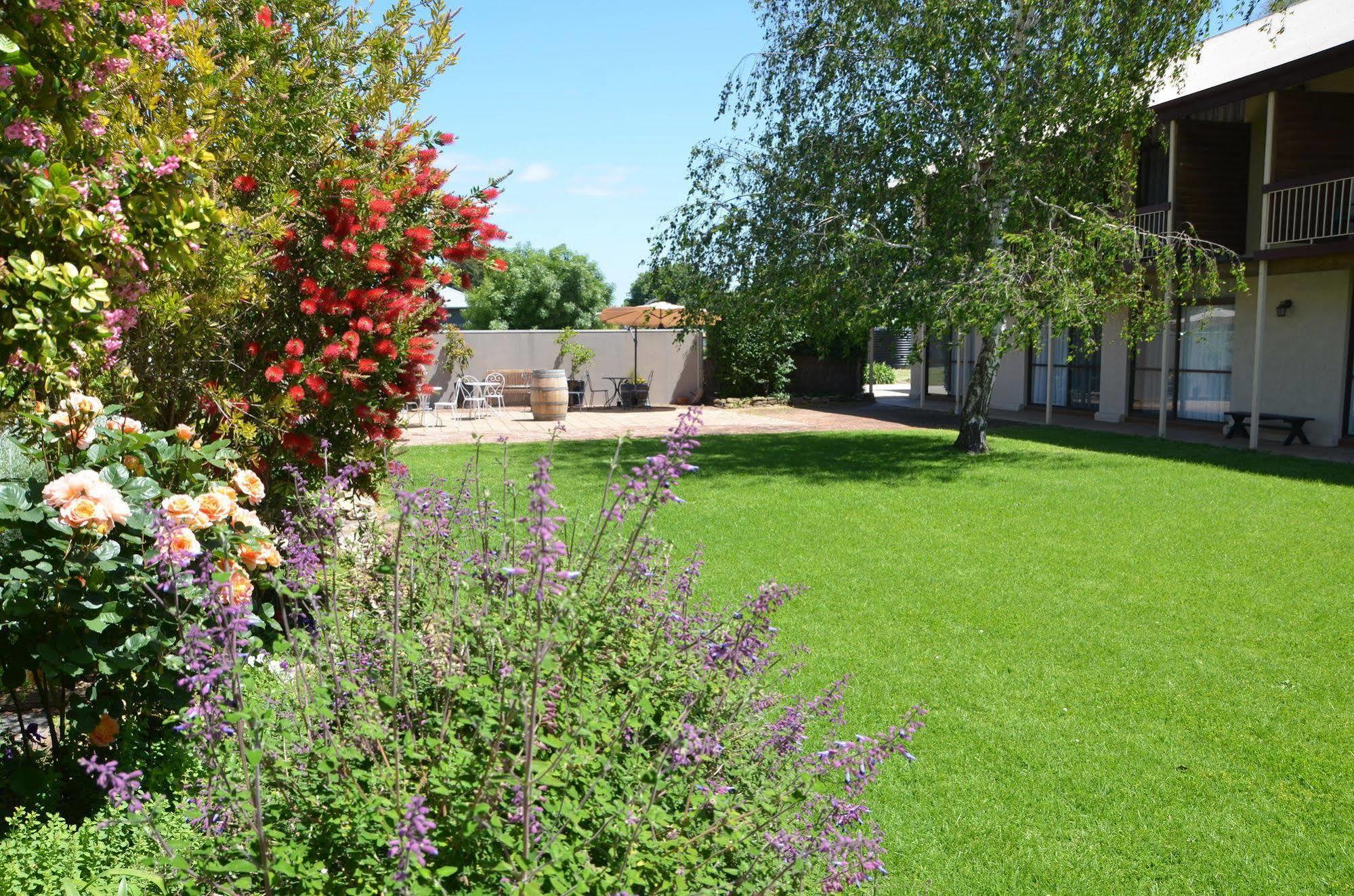 Coonawarra Motor Lodge Penola Exterior photo
